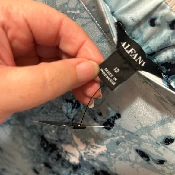 Alfani Light Blue Asymmetrical Abstract Skirt Size 12 NWT - Picture 6 of 6